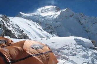 Ruta normal del Cho Oyu vista desde el Campo 1 a 6.400m