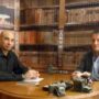 “El Lobo Estepario”: Raúl Tristán (izda.) entrevista al periodista y activista Fernando Rivarés (dcha.)