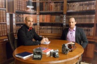 El Lobo Estepario. Raúl Tristán (izda.) entrevista a Luis Sanjuán (dcha.)