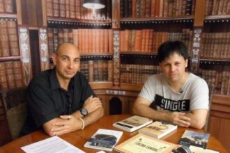 El Lobo Estepario. Raúl Tristán (izda.) entrevista a Óscar Sipán (dcha.)