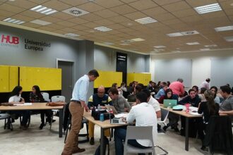 Taller con emprendedores en HUB Emprende