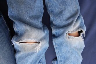 Ripped jeans 1