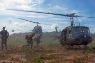 helicóptero pilotos de combate