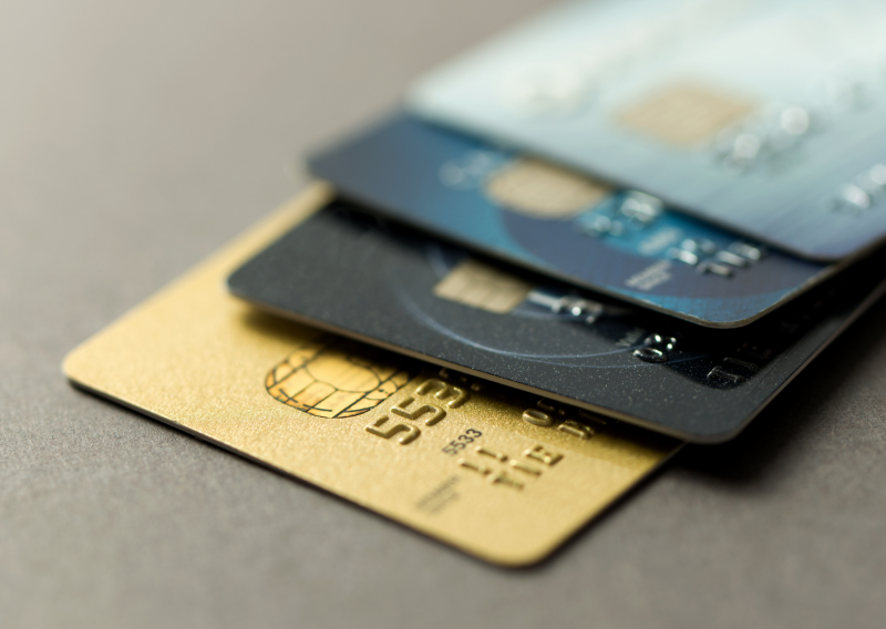 Diferencia entre una tarjeta de crédito y una departamental