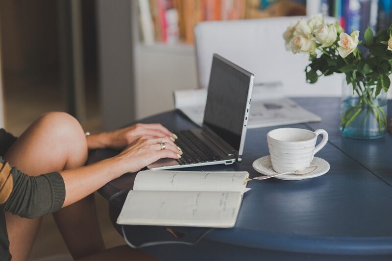 Herramientas digitales que facilitan la comunicación entre inversionistas y emprendedores 