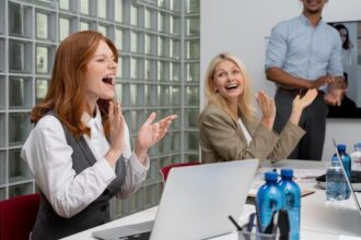 Cómo construir una imagen atractiva de la marca empleadora gracias a los beneficios corporativos de Pluxee